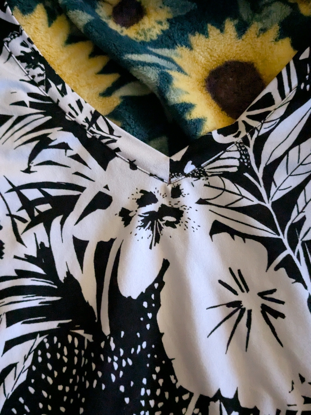 Cuddl Duds Black & White Floral Tank Top